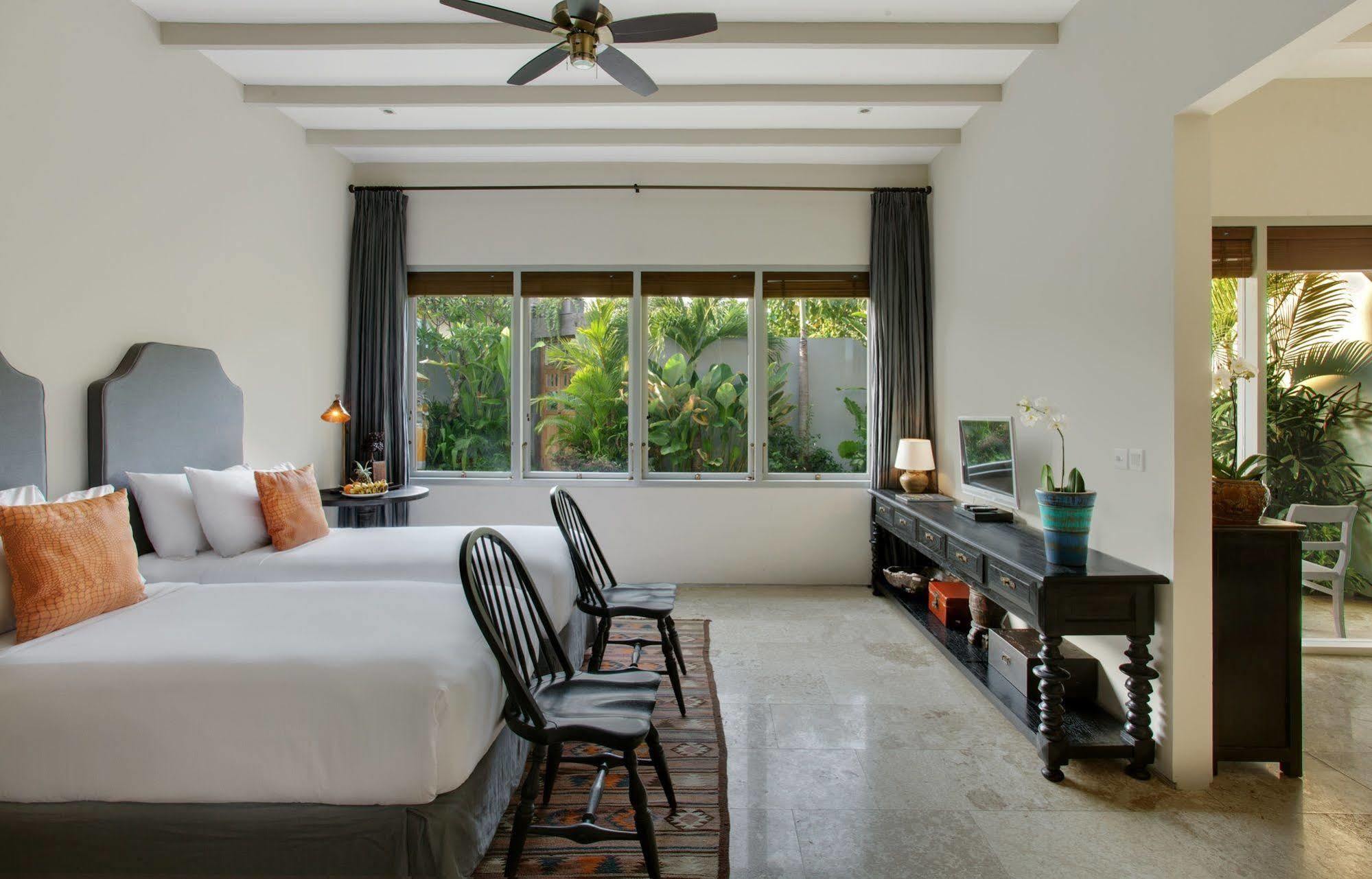Room & Vespa 2 Seminyak  Exterior photo