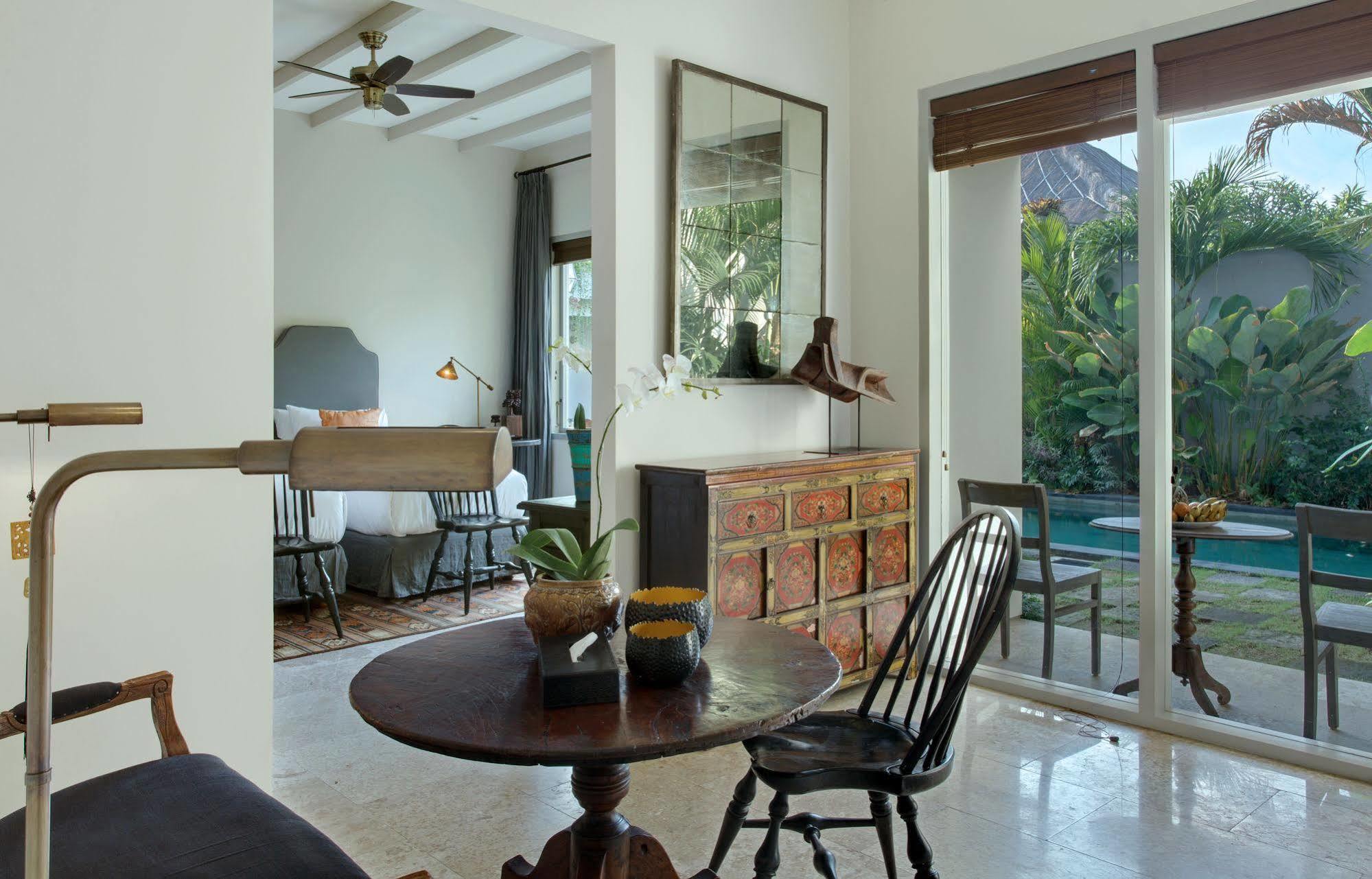 Room & Vespa 2 Seminyak  Exterior photo